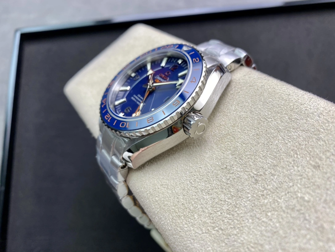 CBD Factory Omega Seamaster Planet Ocean 600M GMT “GoodPlanet” Blue Dial Orange Aluminum GMT hand Blue Ceramic Bezel (232.30.44.22.03.001) 1:1 Super Clone – DD8605 Movement Unisex 243